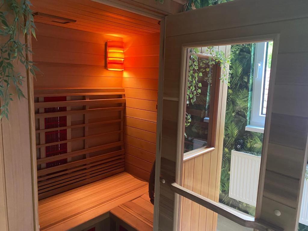 Schoene Ferienwohnung „Zum Glueck Tropical“ Эйзенах Экстерьер фото